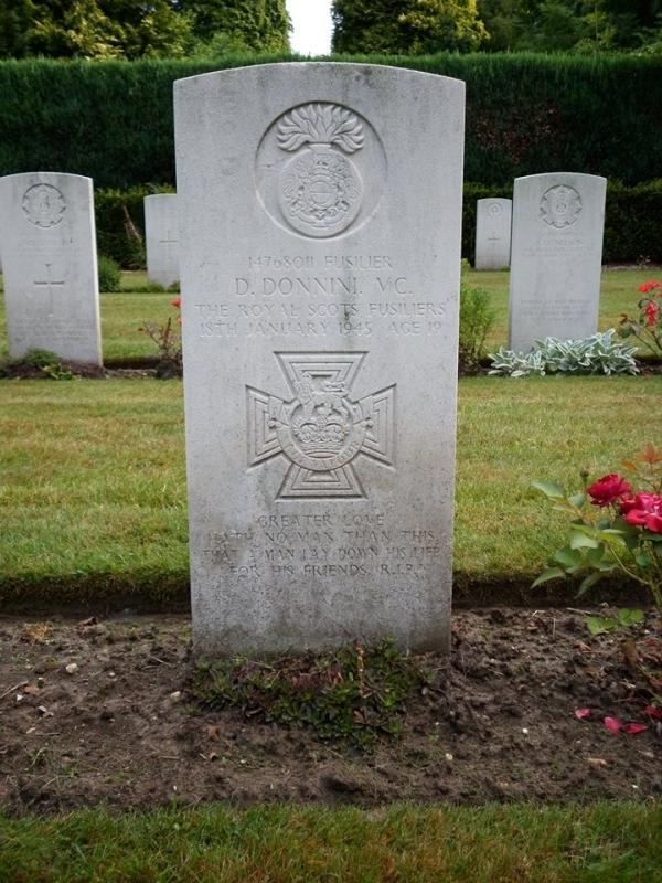 Fusilier DENNIS DONNINI VC