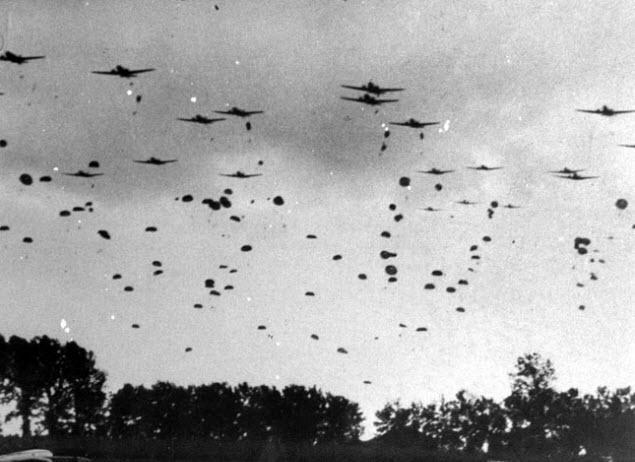 504th Parachute Infantry Regiment landing at Overasselt and Nederasselt.