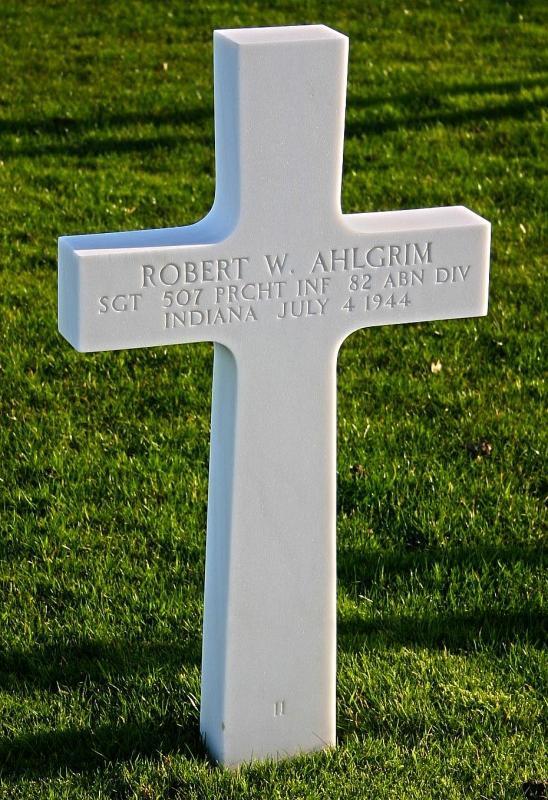Sergeant Ahlgrim Robert W (Service #: 15101540) died on 1944-06-06