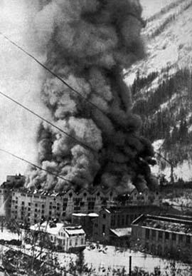Mudering after raid on Norsk-Hydro Vemork plant at Rjukan