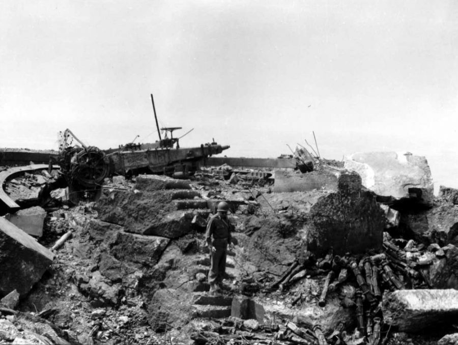 1944-06-08 Linkup | Still fighting at Pointe du Hoc