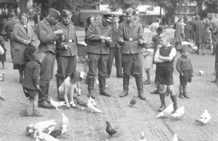 53rd (Welsh) Infantry Division (UK) fought to release 's-Hertogenbosch day 2