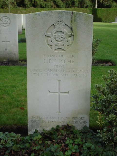 Auster lost at Ysselsteyn (near Deurneseweg) on 11-10-1944 (SGLO ref: T4519)