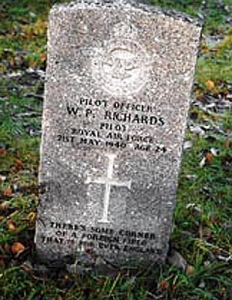 Flight of Gladiator II N5697 and Pilot Officer W P Richards on 1940-05-21